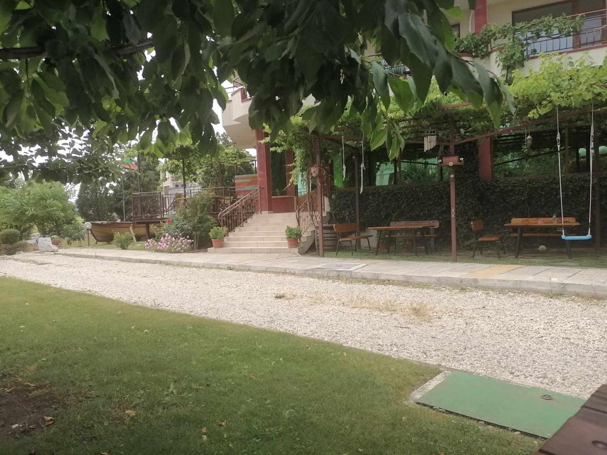 Konukevi St. George Sveti Vlas